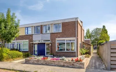 Corner house for sale: Gonggrijpstraat 55, Lemmerweg-Oost Sneek