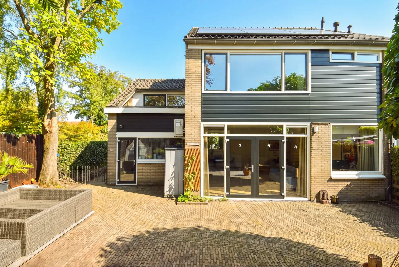 Hoekwoning te koop: Gooiergracht 199, Laren (Nh)