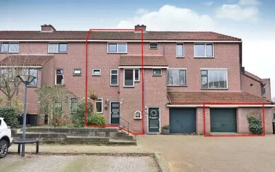 Tussenwoning te koop: Gooierserf 152, Huizen