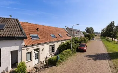 Tussenwoning te koop: Gorsdijk 28, 's-Gravendeel Woonkern 'S-Gravendeel