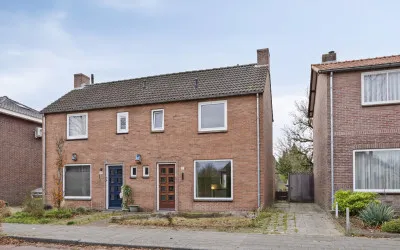 Twee-onder-één-kap te koop: Goudbergstraat 34A, Aalst Waalre