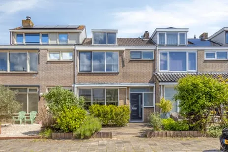 Tussenwoning te koop: Goudenregenlaan 42, Oranjebuurt Castricum
