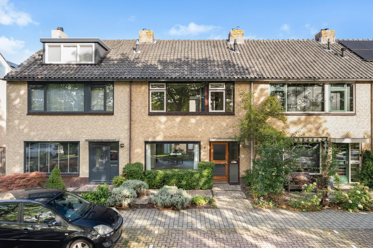 Tussenwoning te koop: Goudenregensingel 19, Pijnacker