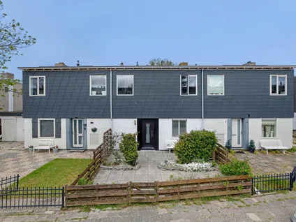 Tussenwoning te koop: Goudenregenstraat 10, Jeruzalem Den Helder