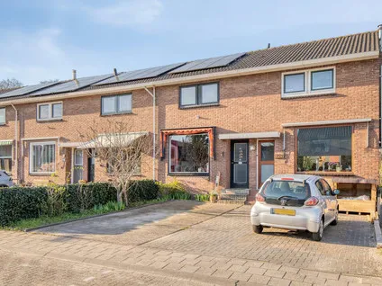 Tussenwoning te koop: Goudenregenstraat 102, Bloemenbuurt-west Capelle Aan Den Ijssel