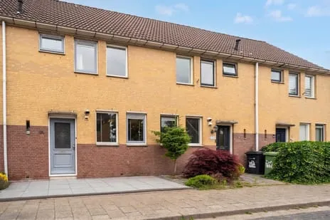 Terraced house for sale: Goudenregenstraat 114, Zuiderpolder Purmerend