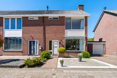 Terraced house for sale: Goudenregenstraat 13, De Zilk De Zilk