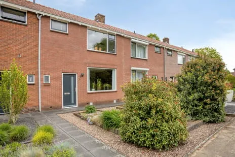 Tussenwoning te koop: Goudenregenstraat 19, Broekdijk Lichtenvoorde