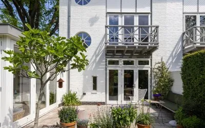 Twee-onder-één-kap te koop: Goudenregenstraat 32, Bloemenbuurt Bussum