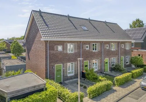 Hoekwoning te koop: Goudenregenstraat 4A, Rouveen kern Rouveen