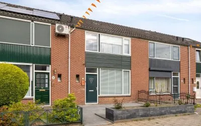 Terraced house for sale: Goudenregenstraat 6, Winterswijk-Noordoost Winterswijk