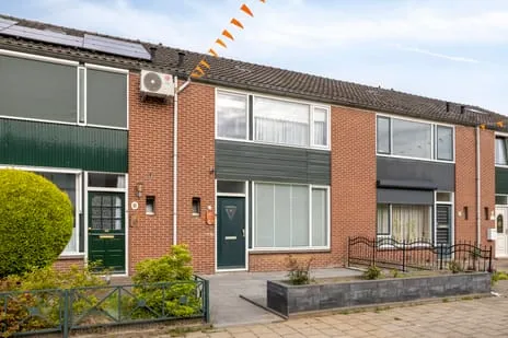 Tussenwoning te koop: Goudenregenstraat 6, Winterswijk-Noordoost Winterswijk