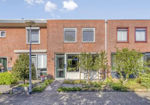 Tussenwoning te koop: Goudreinet 26, Lynden Elst