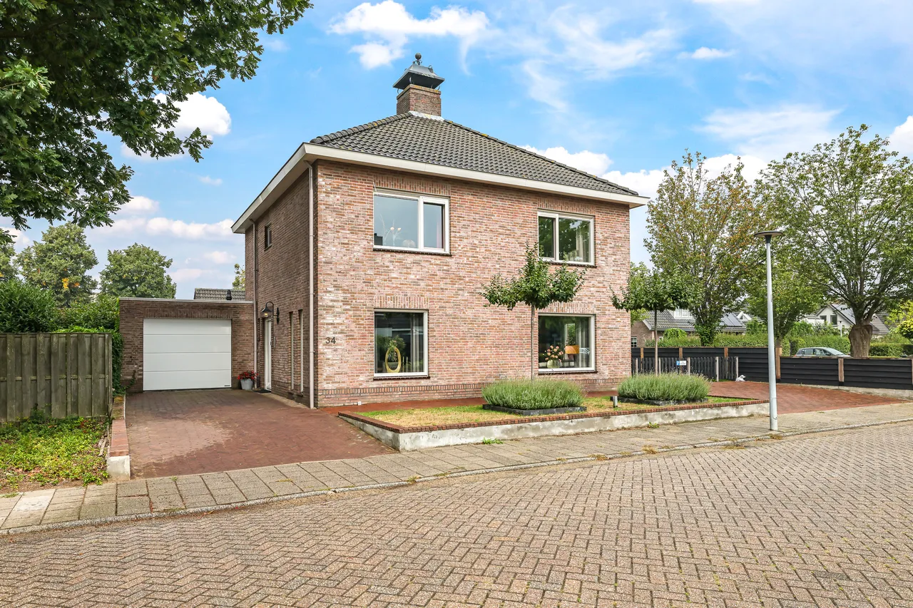 Vrijstaande woning te koop: Goudreinet 34, Dodewaard