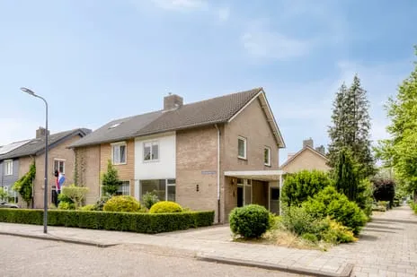 Tussenwoning te koop: Goudsbloemstraat 14, t Ven Rosmalen