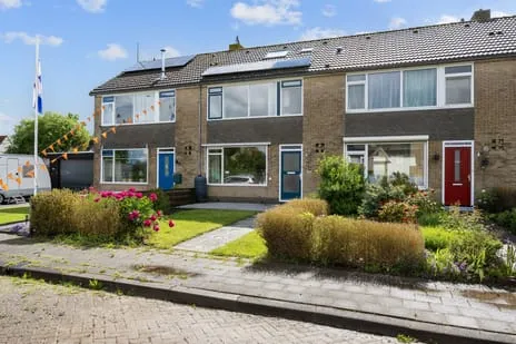 Tussenwoning te koop: Goudsbloemstraat 6, Munnekezijl Munnekezijl