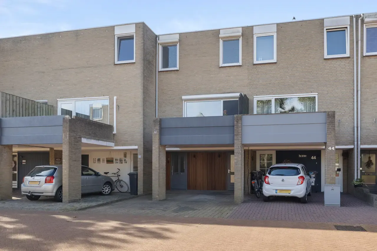 Tussenwoning te koop: Gouverneur Houbenstraat 46, Panningen