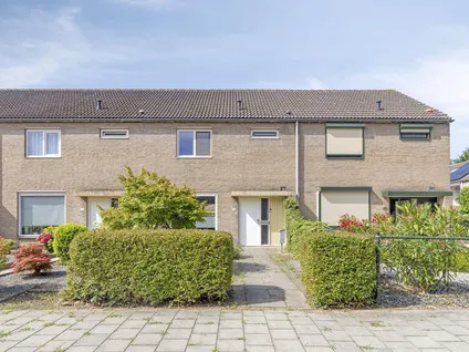 Tussenwoning te koop: Gouwestraat 104, Zeldenrust Terneuzen