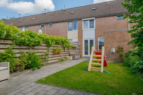 Tussenwoning te koop: Govaert Flinckstraat 42, Hesselingen Meppel