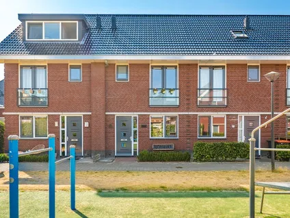 Tussenwoning te koop: Govert Oostwoudpad 12, Bangert en Oosterpolder - Buurt 35 04 Zwaag