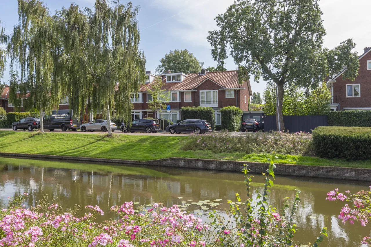 Tussenwoning te koop: Graaf Aelbrechtlaan 101, Amstelveen