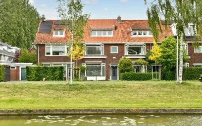 Tussenwoning te koop: Graaf Aelbrechtlaan 114, Kruiskerkbuurt Amstelveen