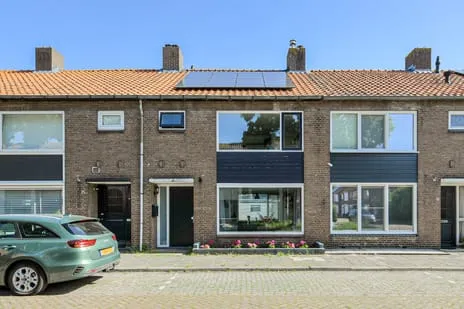 Tussenwoning te koop: Graaf Albrechtstraat 13, Geertruidenberg-West Geertruidenberg