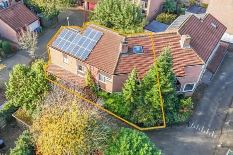 Twee-onder-één-kap te koop: Graaf Arnoldlaan 9, Nieuwegein