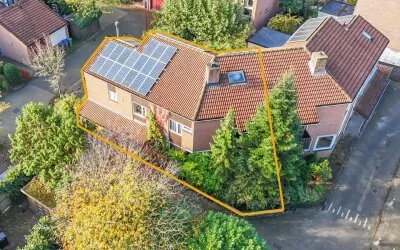 Twee-onder-één-kap te koop: Graaf Arnoldlaan 9, Graven en Gravinnen Nieuwegein