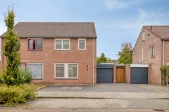 Twee-onder-één-kap te koop: Graaf van Vlaanderenstraat 7, Philippine