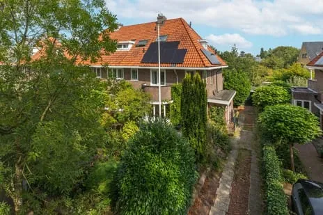 Corner house for sale: Graaf Willem de Oudelaan 37, Oranje Nassaupark-Zuid Naarden