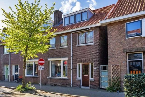 Hoekwoning te koop: Graaf Florisstraat 47, Schrijversbuurt Schiedam