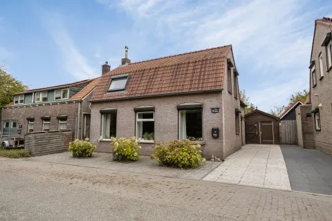 Vrijstaande woning te koop: Graaf Jansdijk 88, Axel