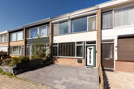 Tussenwoning te koop: Graaf Reinoutstraat 37, Het Grieth Zevenaar