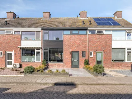Tussenwoning te koop: Graaf van Beierenstraat 20, Nieuw-Vossemeer Nieuw-Vossemeer