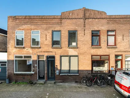 Tussenwoning te koop: Graaf van Bloisstraat 67, Ouwe Gouwe Gouda