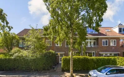 Tussenwoning te koop: Graaf Zeppelinlaan 23, Kastanjebuurt Amstelveen