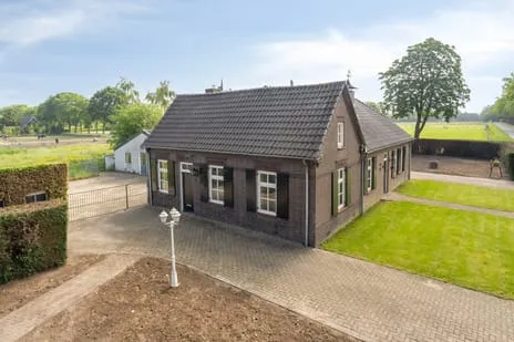 Twee-onder-één-kap te koop: Graafsedijk 6, Vianen buitengebied Vianen (Nb)