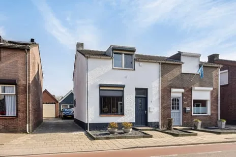 Twee-onder-één-kap te koop: Graafseweg 7, Bedrijventerrein Saxa Gotha Boxmeer