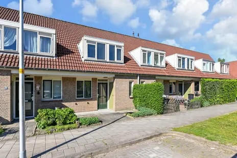 Terraced house for sale: Graanakker 93, Zuidplas 80 Waddinxveen