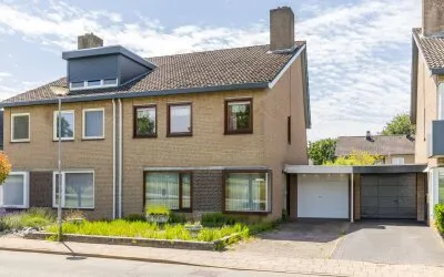 Tussenwoning te koop: Grachtstraat 28, Kunrade Voerendaal