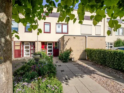 Tussenwoning te koop: Grada Vleemingstraat 13, Rheden Rheden