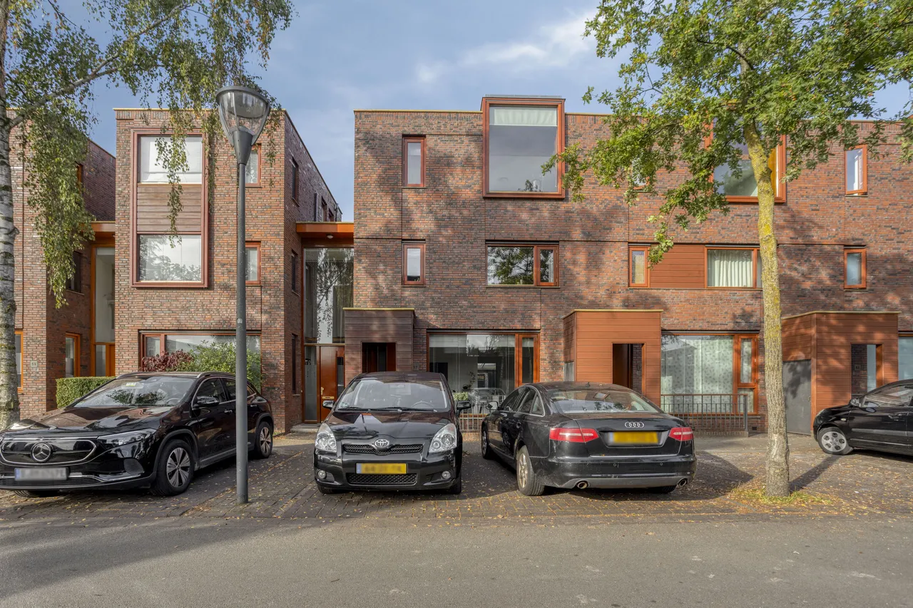 Tussenwoning te koop: Grasbloem 57, Eindhoven