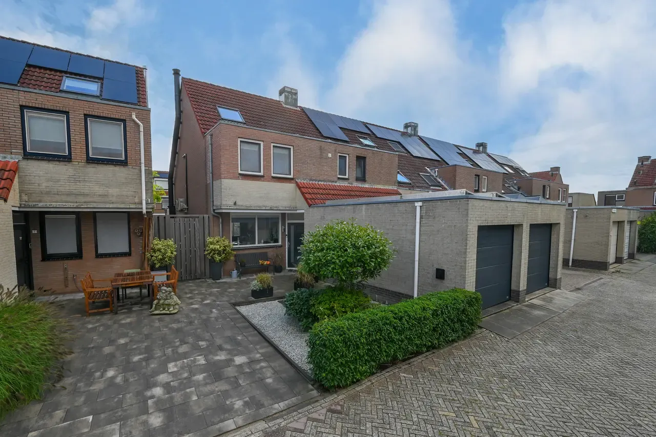 Hoekwoning te koop: Graslaan 9, De Kwakel