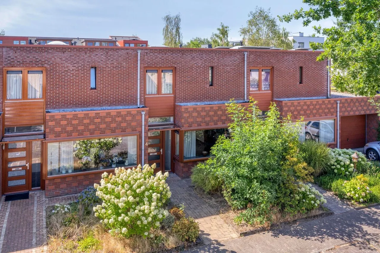 Tussenwoning te koop: Grasplantsoen 4, Eindhoven