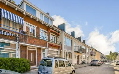 Tussenwoning te koop: Graswinckelstraat 17, Overschie Rotterdam