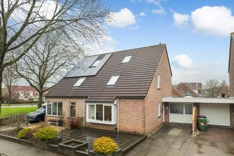 Tussenwoning te koop: Gratingastins 3, Camminghaburen-Midden Leeuwarden