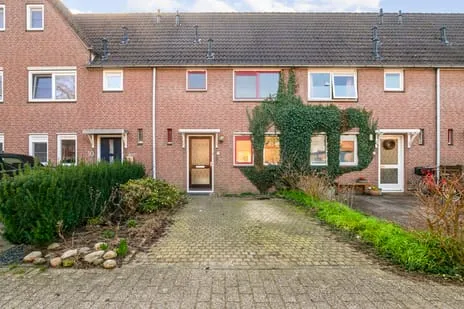 Tussenwoning te koop: Gravekamp 8, De Laak-Binnenveld Huissen