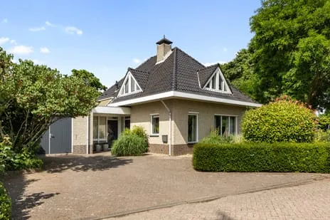 Detached house for sale: Gravendaal 21, Deest Deest
