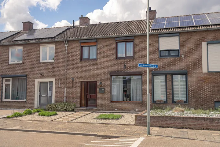 Tussenwoning te koop: Gravenweg 25, Abdissenbosch Landgraaf